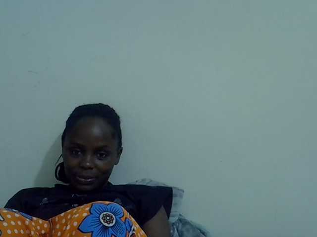 Sweet-diva live cam on BongaCams