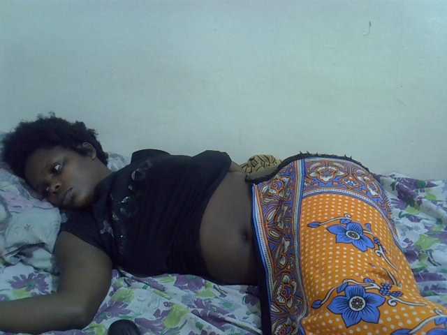 Sweet-diva live cam on BongaCams