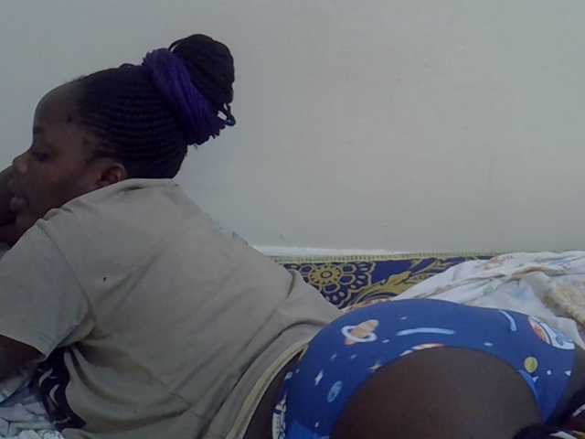 Sweet-diva live cam on BongaCams