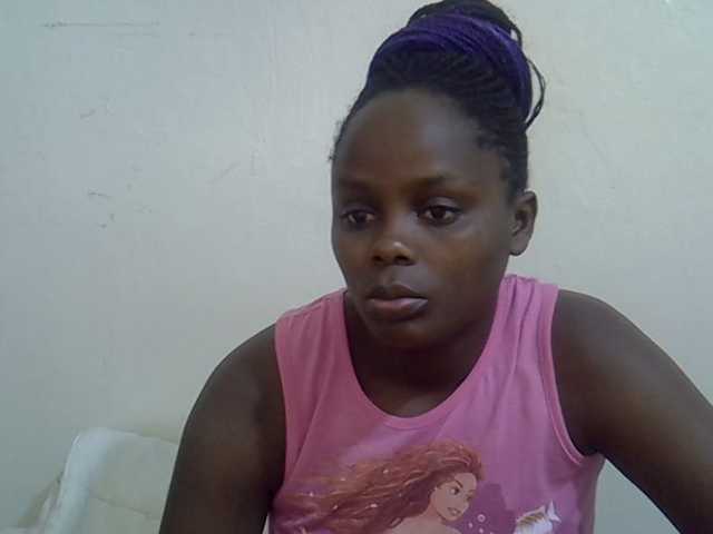 Sweet-diva live cam on BongaCams