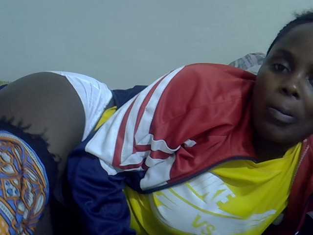 Sweet-diva live cam on BongaCams