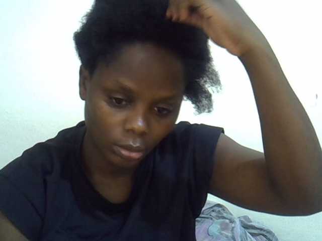 Sweet-diva live cam on BongaCams