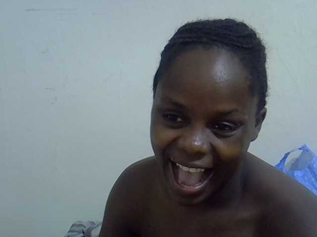 Sweet-diva live cam on BongaCams