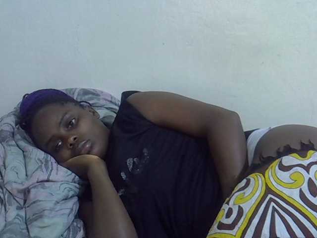 Sweet-diva live cam on BongaCams