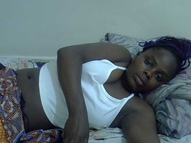 Sweet-diva live cam on BongaCams