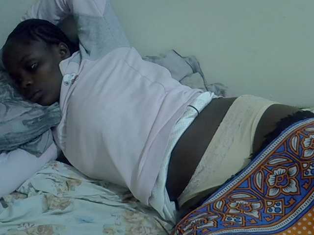 Sweet-diva live cam on BongaCams