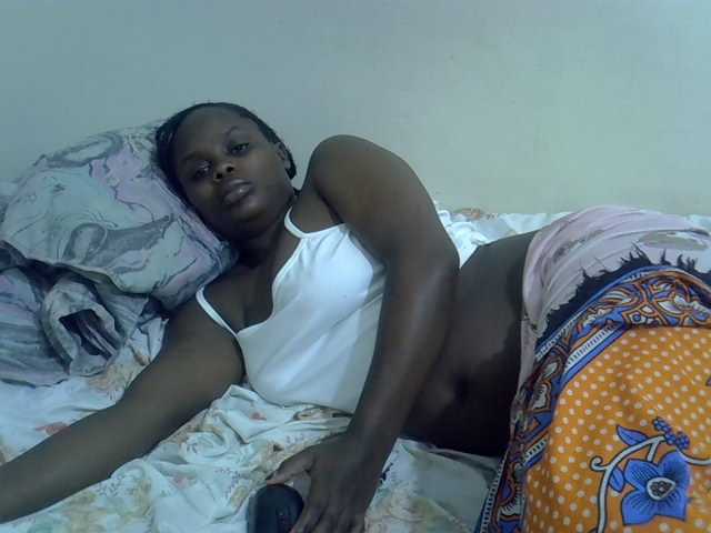 Sweet-diva live cam on BongaCams