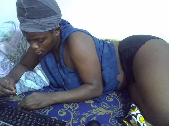 Sweet-diva live cam on BongaCams