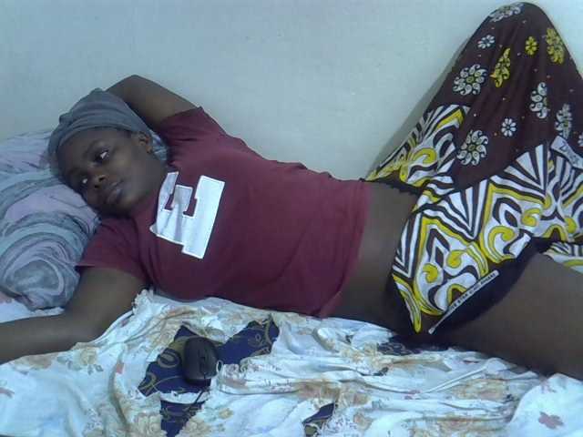 Sweet-diva live cam on BongaCams