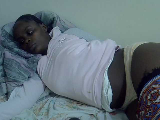 Sweet-diva live cam on BongaCams