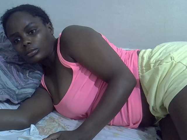 Sweet-diva live cam on BongaCams