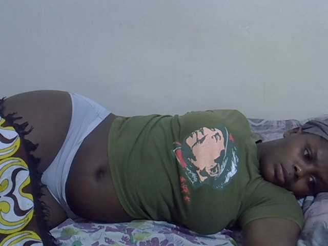 Sweet-diva live cam on BongaCams
