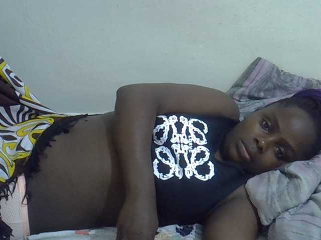 Sweet-diva live cam on BongaCams