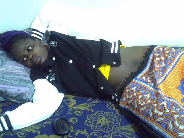 Sweet-diva live cam on BongaCams