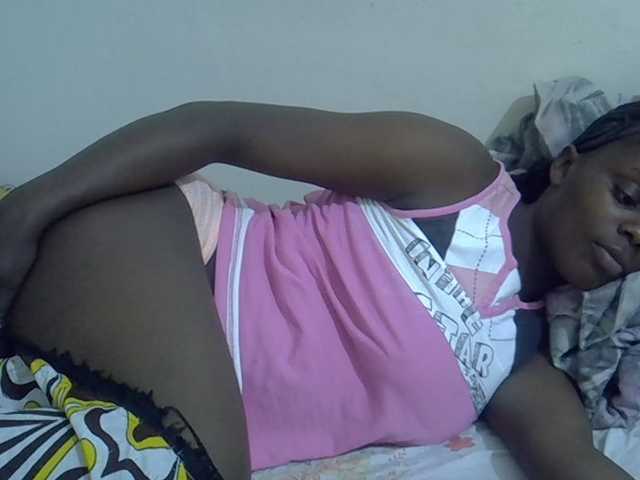 Sweet-diva live cam on BongaCams