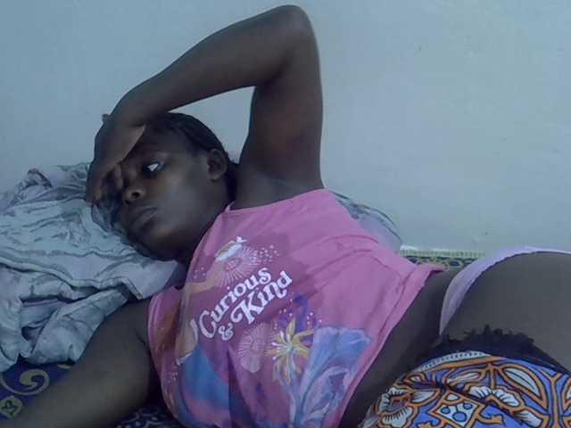Sweet-diva webcam bongacams model stream image