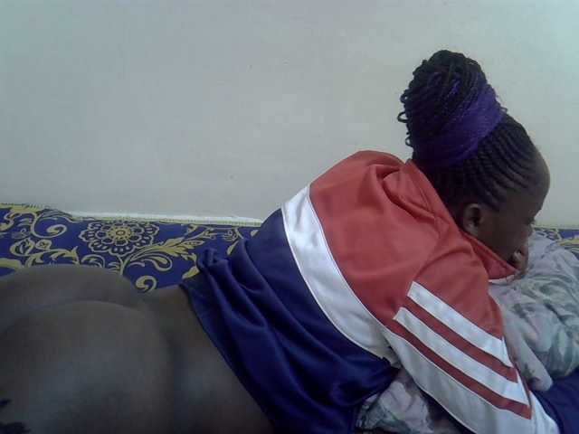 Sweet-diva live cam on BongaCams