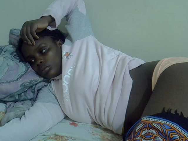 Sweet-diva live cam on BongaCams