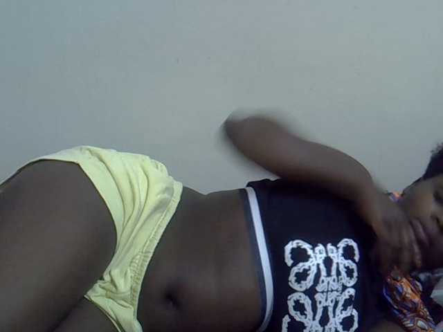 Sweet-diva live cam on BongaCams