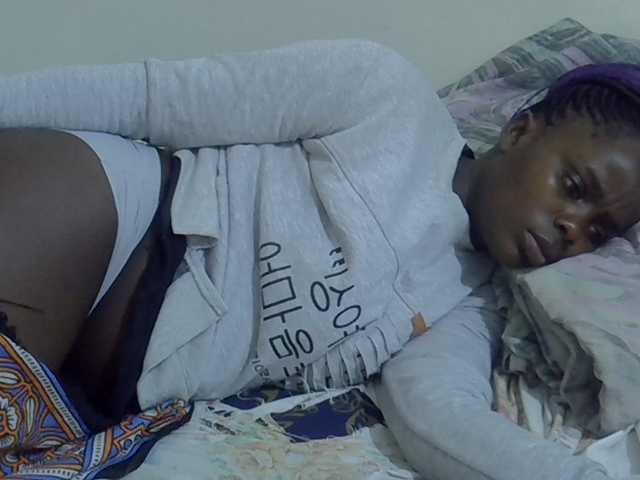 Sweet-diva live cam on BongaCams