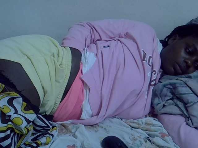 Sweet-diva live cam on BongaCams