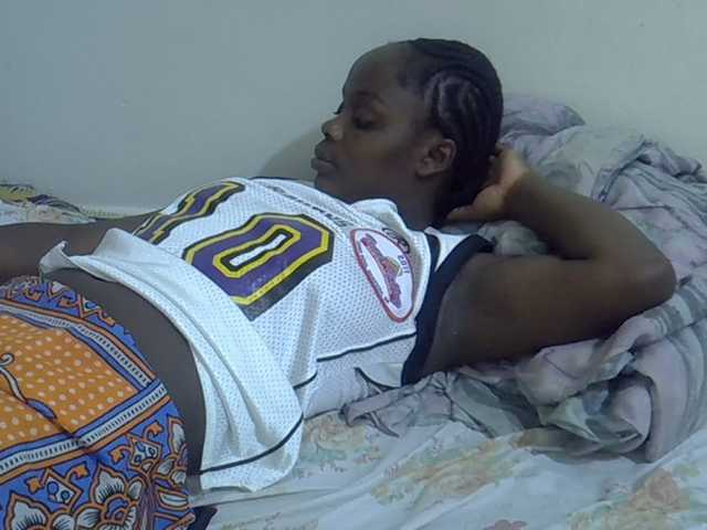 Sweet-diva live cam on BongaCams