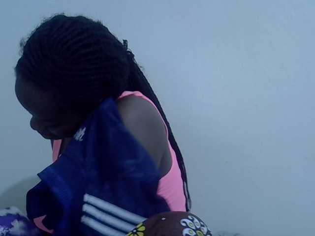 Sweet-diva live cam on BongaCams