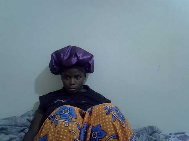 Sweet-diva live cam on BongaCams