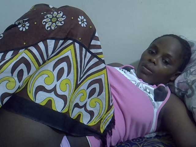 Sweet-diva live cam on BongaCams