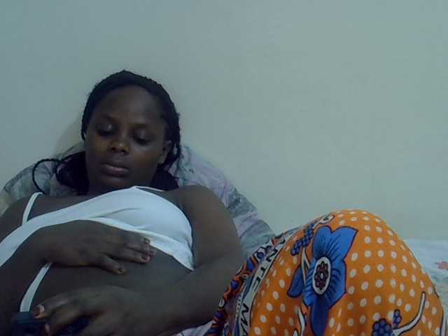 Sweet-diva live cam on BongaCams