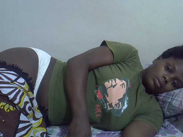 Sweet-diva live cam on BongaCams
