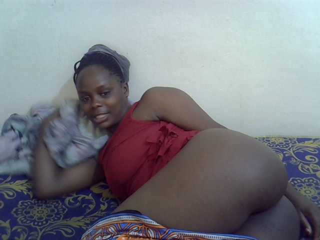 Sweet-diva live cam on BongaCams