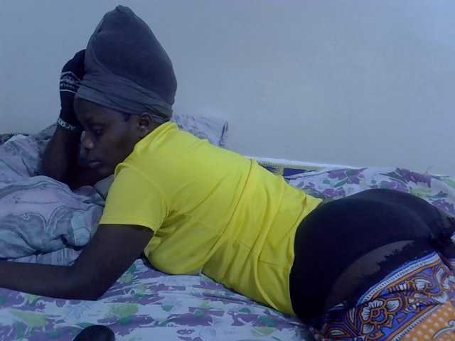 Sweet-diva live cam on BongaCams