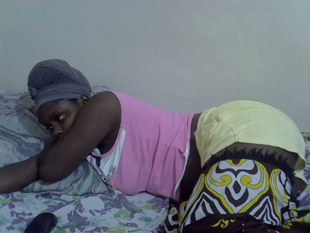 Sweet-diva live cam on BongaCams