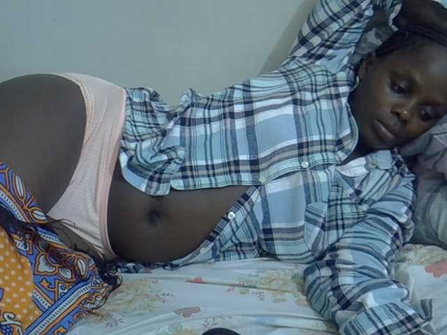 Sweet-diva live cam on BongaCams