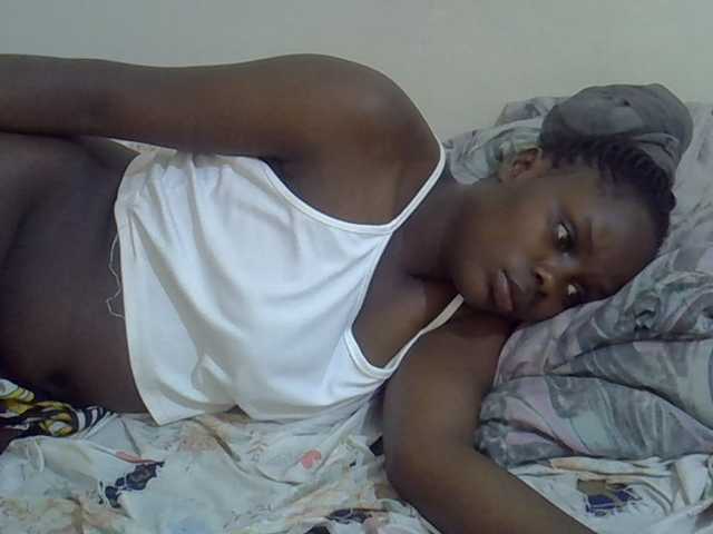 Sweet-diva live cam on BongaCams