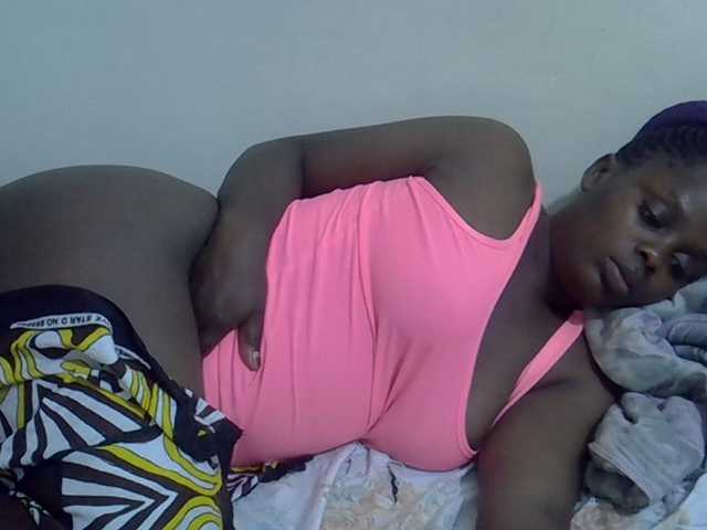 Sweet-diva live cam on BongaCams