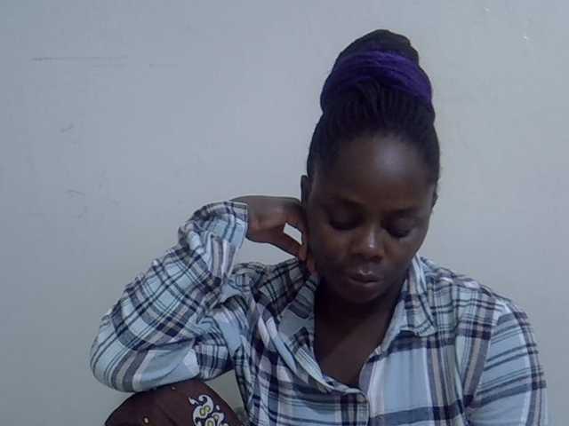 Sweet-diva live cam on BongaCams