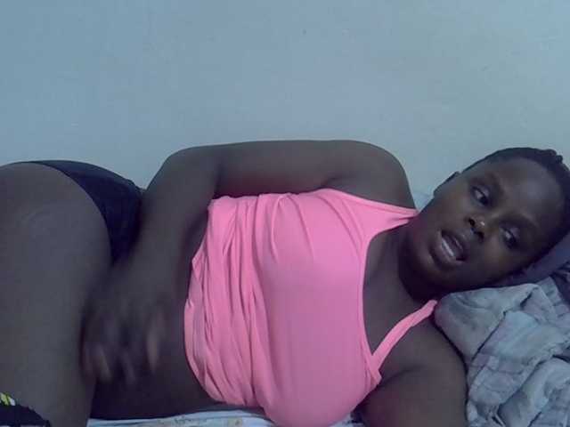 Sweet-diva live cam on BongaCams