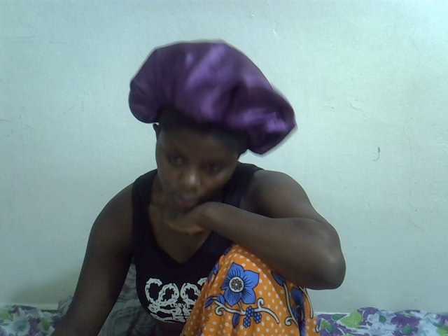 Sweet-diva live cam on BongaCams