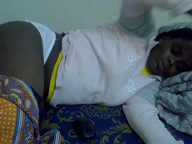 Sweet-diva live cam on BongaCams