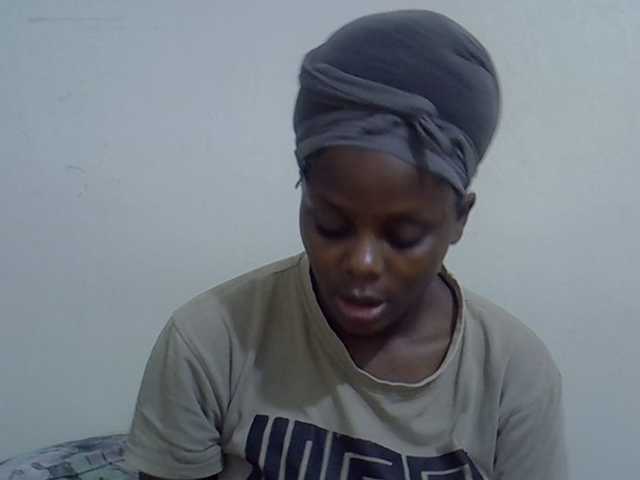 Sweet-diva live cam on BongaCams