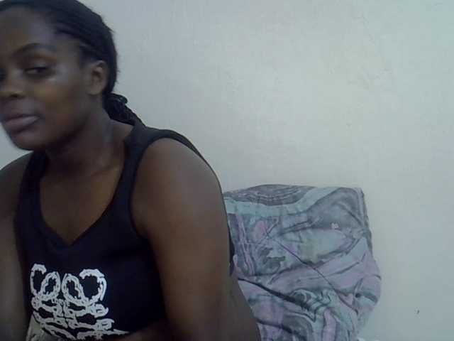 Sweet-diva live cam on BongaCams
