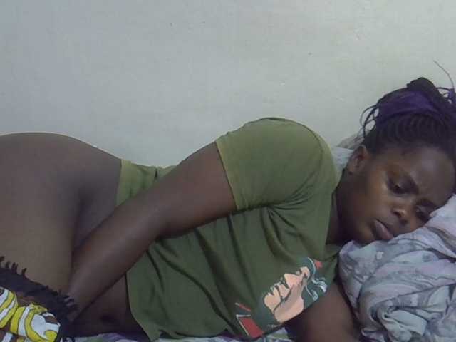 Sweet-diva live cam on BongaCams