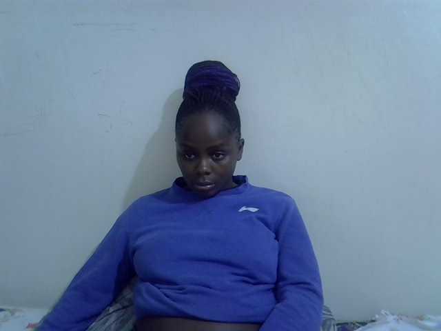 Sweet-diva live cam on BongaCams