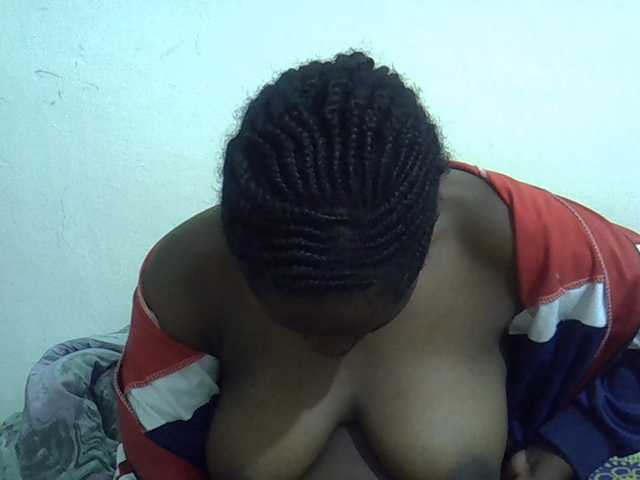 Sweet-diva live cam on BongaCams