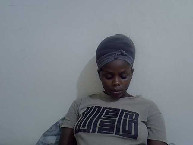 Sweet-diva live cam on BongaCams