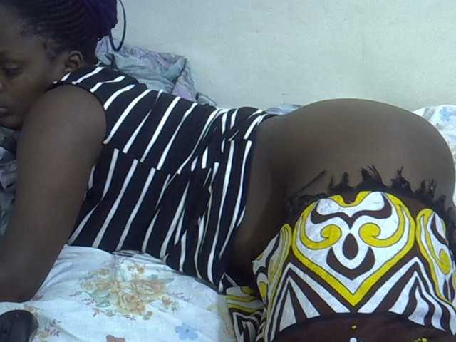 Sweet-diva live cam on BongaCams