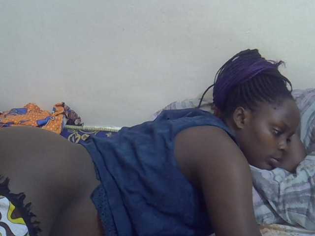 Sweet-diva live cam on BongaCams