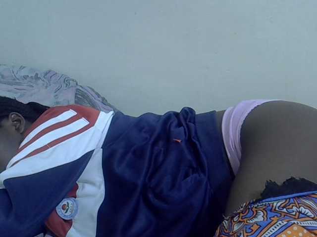 Sweet-diva live cam on BongaCams